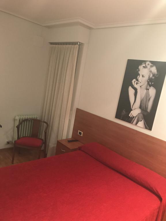 Pension Logroño Extérieur photo